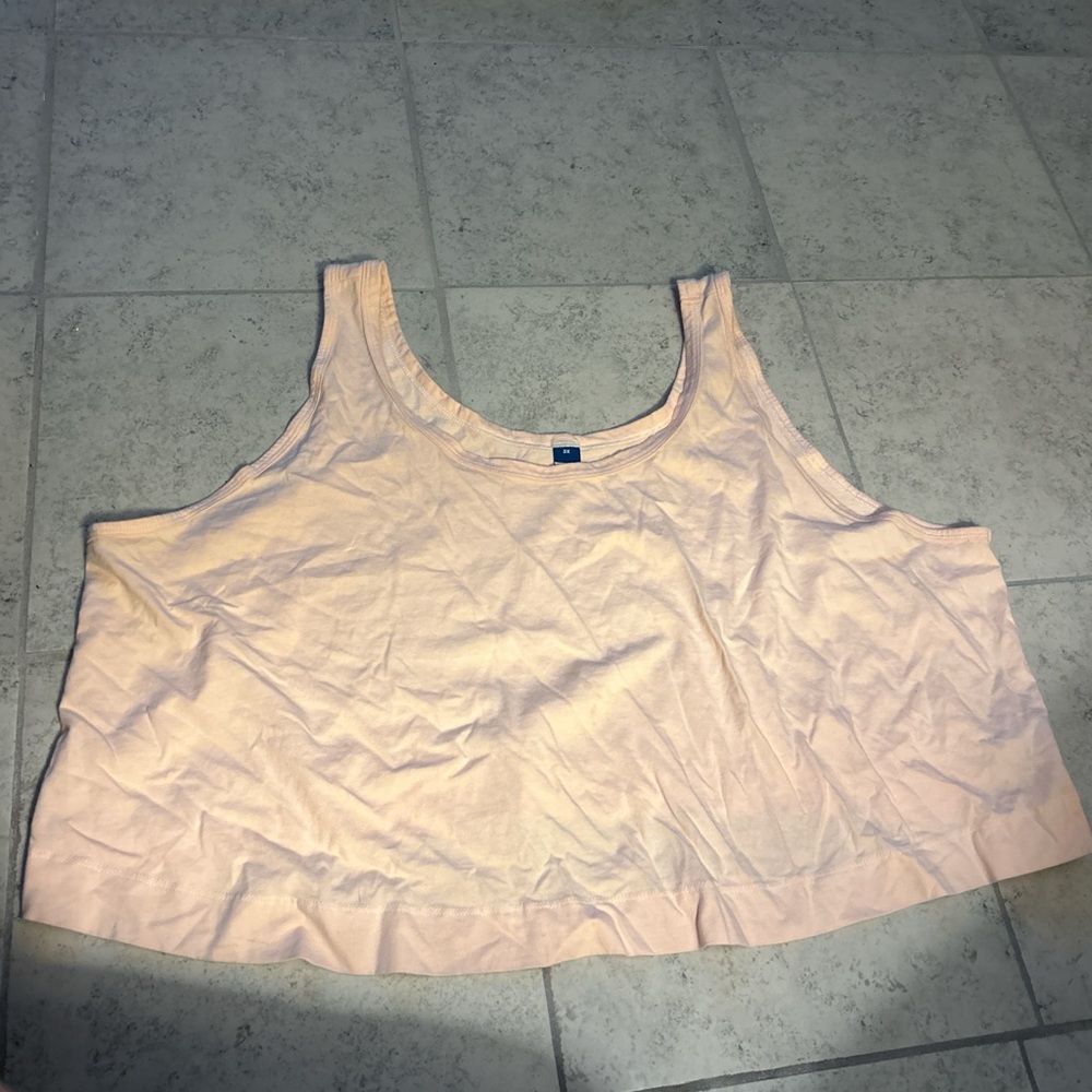 Light orange tank top 🍊